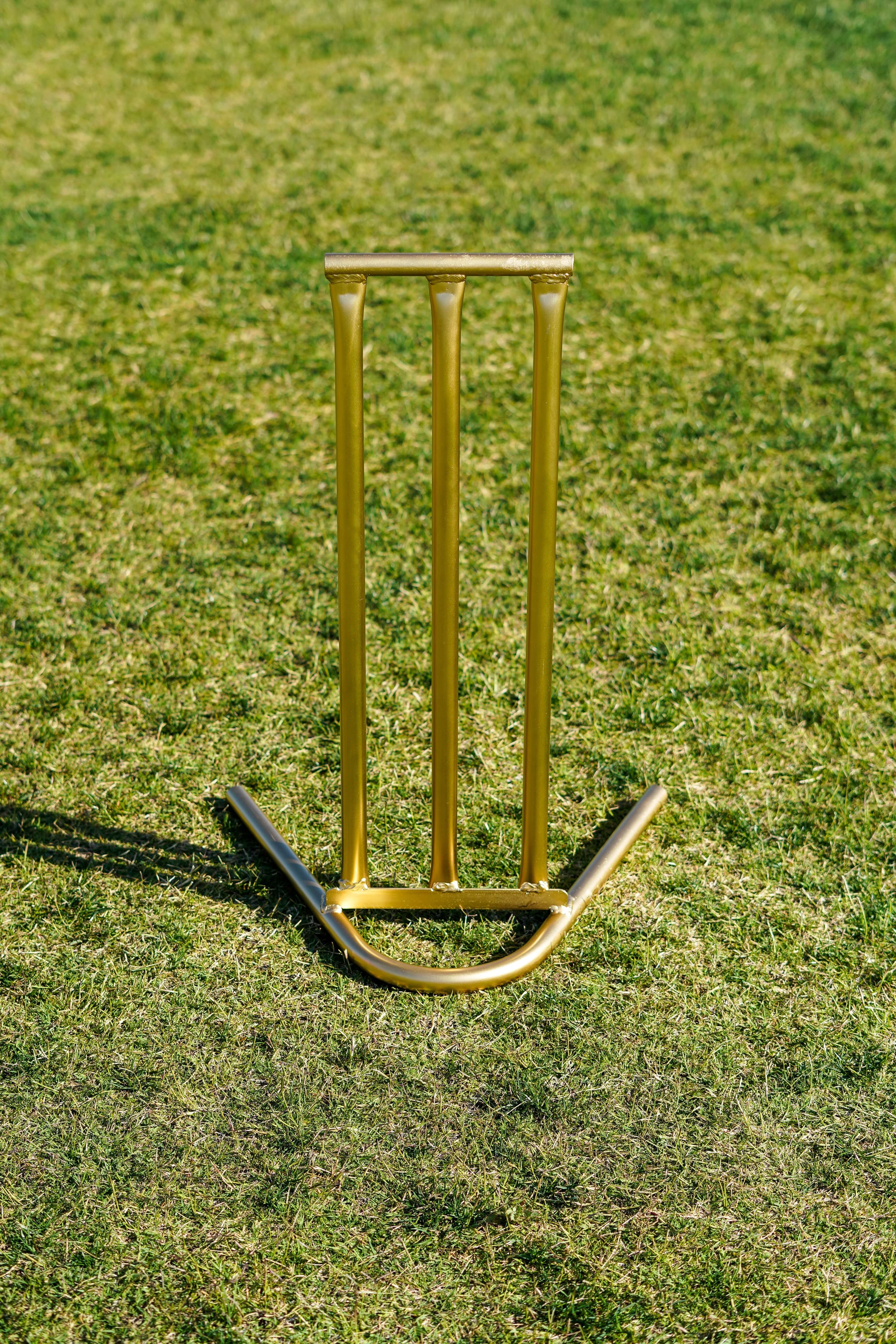 CRICKET STUMPS-METAL